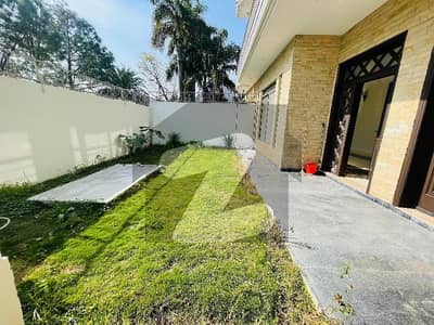 ایف ۔ 7 اسلام آباد میں 3 کمروں کا 1 کنال زیریں پورشن 5.5 لاکھ میں کرایہ پر دستیاب ہے۔