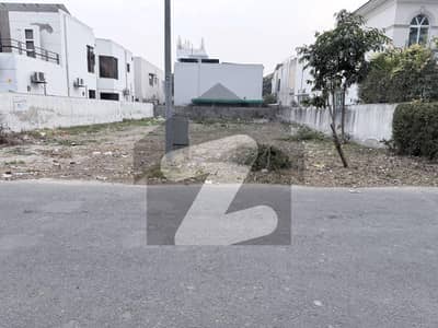 1 Kanal Plot No. 522 Block B, DHA Phase 5