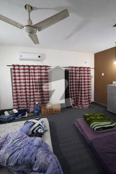 جوہر ٹاؤن فیز 2 جوہر ٹاؤن,لاہور میں 1 کمرے کا 2 مرلہ کمرہ 28.0 ہزار میں کرایہ پر دستیاب ہے۔