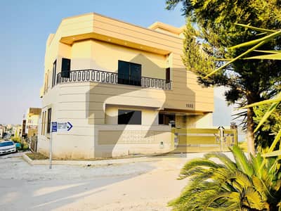 7 Marla Corner house Avilable for Sale