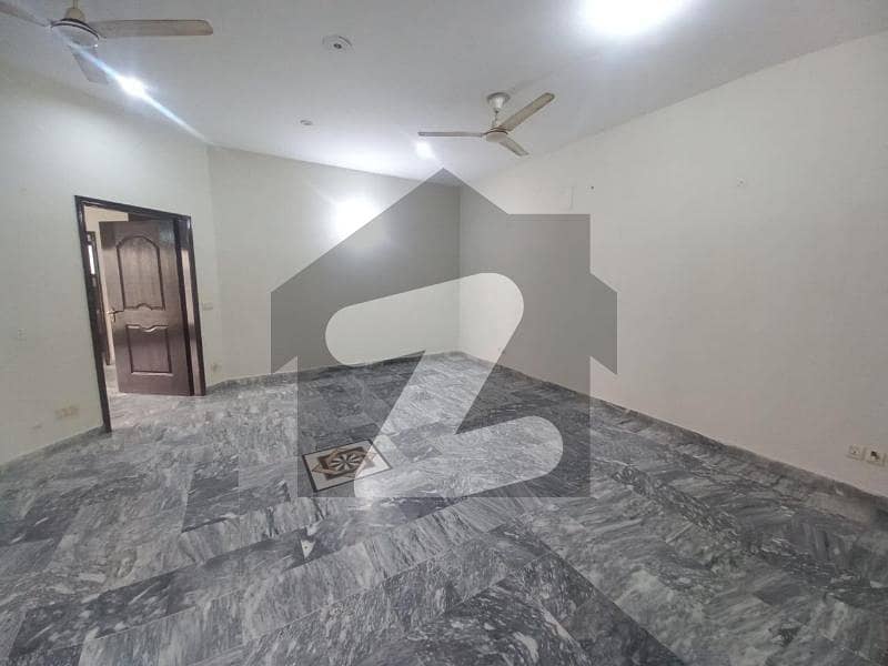Beautiful upper portion for Rent Beautiful upper portion for Rent