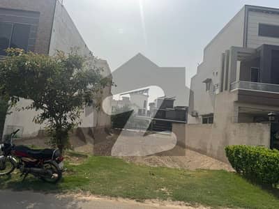 پارک ویو سٹی - ٹولپ اوورسیز پارک ویو سٹی,لاہور میں 10 مرلہ رہائشی پلاٹ 1.35 کروڑ میں برائے فروخت۔