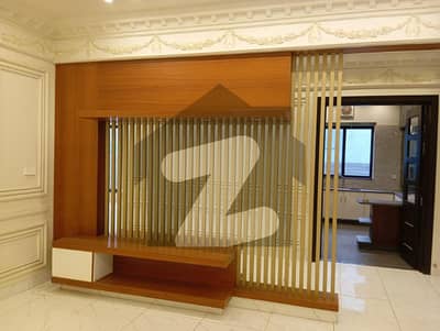 15 MARLA BRAND NEW LUXURY HOUSE FOR SALE