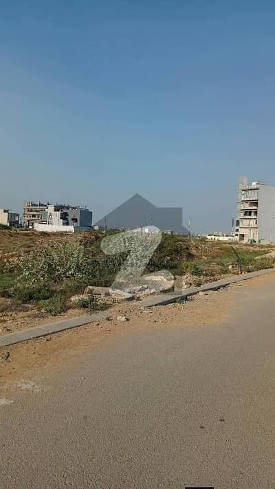 ڈی ایچ اے فیز 8 ایکسٹینشن ڈی ایچ اے فیز 8,ڈی ایچ اے ڈیفینس,کراچی میں 1 کنال رہائشی پلاٹ 5.7 کروڑ میں برائے فروخت۔