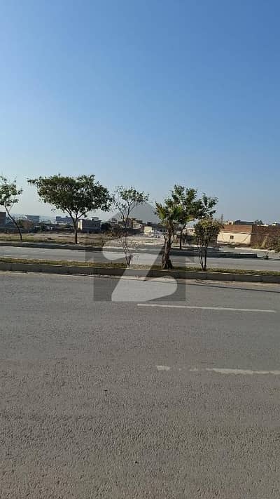 ڈی ایچ اے فیز 5 - سیکٹر سی ڈی ایچ اے ڈیفینس فیز 5,ڈی ایچ اے ڈیفینس,اسلام آباد میں 1 کنال رہائشی پلاٹ 3.6 کروڑ میں برائے فروخت۔