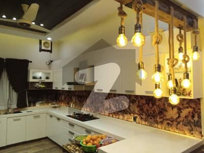 ڈی ایچ اے فیز 7 ایکسٹینشن ڈی ایچ اے ڈیفینس,کراچی میں 6 کمروں کا 1 کنال مکان 13.5 کروڑ میں برائے فروخت۔