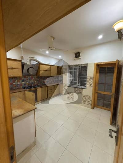 E112 barin new ground portion for rent