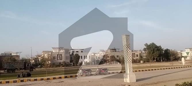 پارک ویو سٹی - ٹولپ اوورسیز پارک ویو سٹی,لاہور میں 5 مرلہ رہائشی پلاٹ 60.0 لاکھ میں برائے فروخت۔