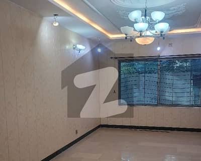 جی ۔ 13 اسلام آباد میں 3 کمروں کا 10 مرلہ بالائی پورشن 1.3 لاکھ میں کرایہ پر دستیاب ہے۔