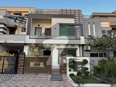 5 Marla Facing Park House for Sale