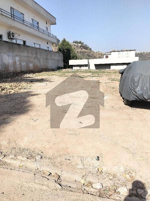 PRIME LOCATION ONE KANAL TOP OF THE LINE PLOT AVAIL FOR SALE PRIME LOCATION ONE KANAL TOP OF THE LINE PLOT AVAIL FOR SALE
