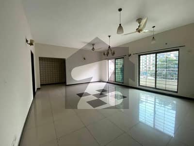 10 Marla Open view 3 Bedrooms Flat Available For Sale.