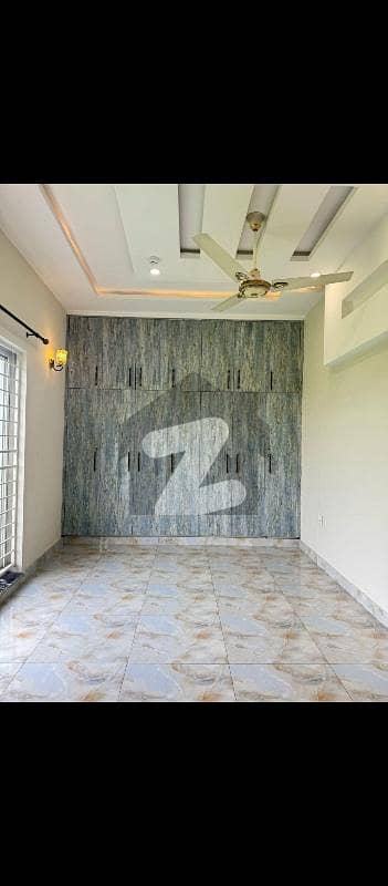 12 LIKE BRAND NEW UPPER PORTION FOR RENT NEAR PERAGON CITY BARKI ROAD LAHORE