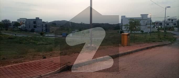 Ideal Location Corner 10 Marla Plot for Sale