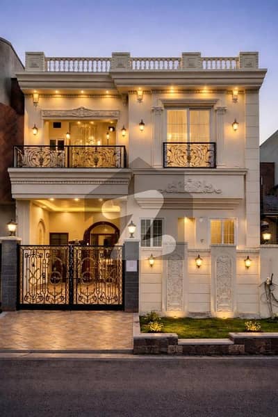 NEW PARK FACE LUXURY FULL FURNISHED SOLAR Installed 5Marla House in G-11/1