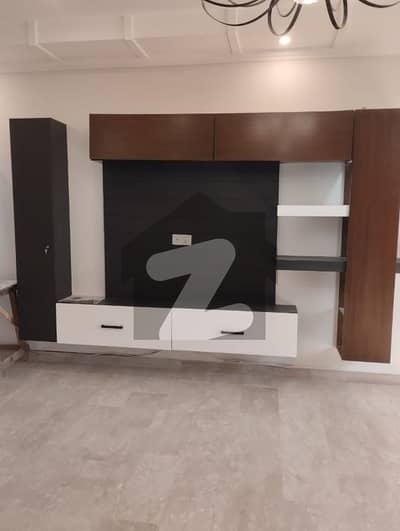 20 MARLA ELEGANT AND FULLY MAINTAINED SUPER HOT LOCATED BUNGALOWS UPPER PORTION IS AVAILABLE IN THE BEST BLOCK OF DHA LAHORE.