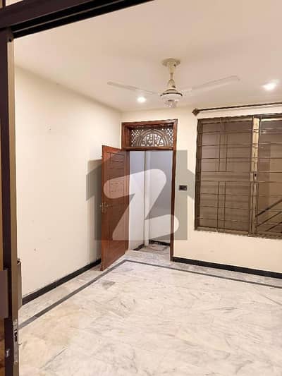 5 Marla Back Front Open Basement 2 Bedrooms 3 Washrooms Drawing Tv Lounge Kitchen