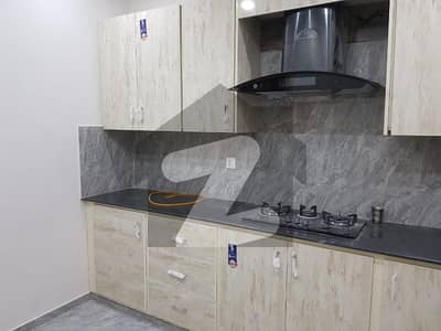 بحریہ ٹاؤن فیز 8 ۔ اویس بلاک بحریہ ٹاؤن فیز 8,بحریہ ٹاؤن راولپنڈی,راولپنڈی میں 3 کمروں کا 9 مرلہ زیریں پورشن 45.0 ہزار میں کرایہ پر دستیاب ہے۔