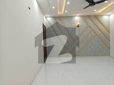 A Good Location 10 Marla Upper Portion Has Landed On Market In DC Colony Of DC Colony