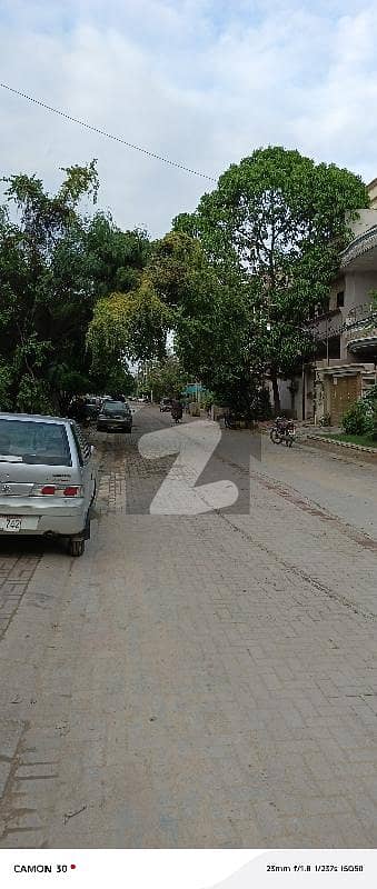 200 Yard Pure West Open Plot 40 Feet Road Kaneez Fatima Society Block 1 Prime Location Of Town