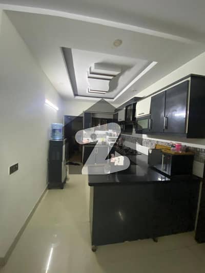 LEASE FLAT FOR SALE SAIMA SQUAIR ONE GULSHAN BLOCK 10. A KARACHI