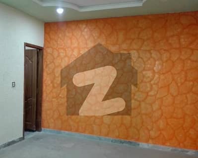 گلبرگ لاہور میں 3 کمروں کا 3 مرلہ مکان 1.6 کروڑ میں برائے فروخت۔