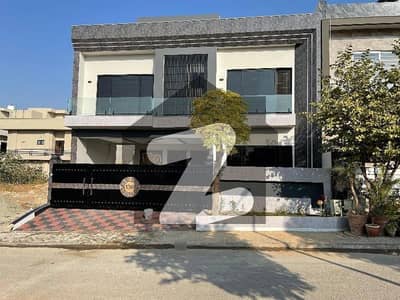 ٹاپ سٹی 1 اسلام آباد میں 6 کمروں کا 10 مرلہ مکان 4.85 کروڑ میں برائے فروخت۔