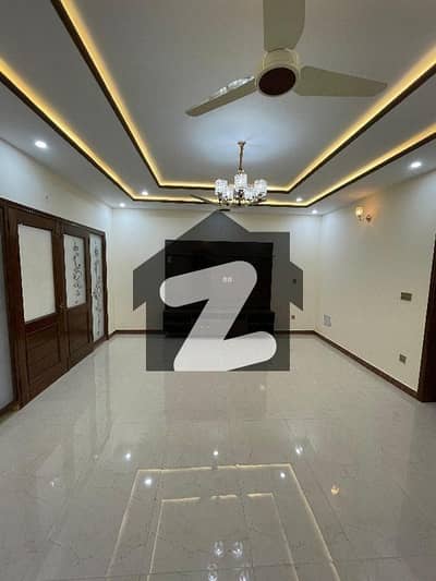 10 Marla Brand New House For Sale