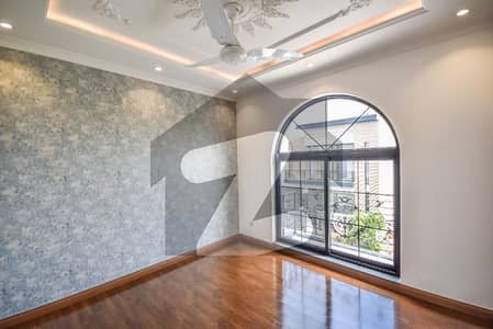 ڈی ایچ اے فیز 7 ڈیفنس (ڈی ایچ اے),لاہور میں 4 کمروں کا 10 مرلہ مکان 4.1 کروڑ میں برائے فروخت۔ ڈی ایچ اے فیز 7 ڈیفنس (ڈی ایچ اے),لاہور میں 4 کمروں کا 10 مرلہ مکان 4.1 کروڑ میں برائے فروخت۔