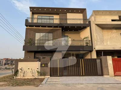 Corner Sale A House In Multan Prime Location
