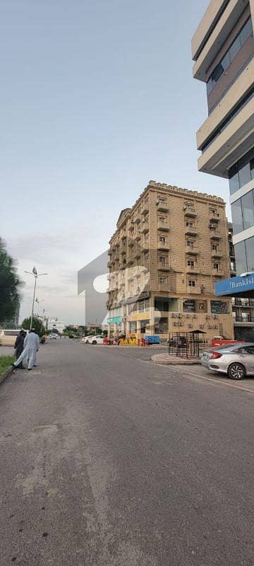 Centrally Located Shop For Rent In Top City 1 Available Centrally Located Shop For Rent In Top City 1 Available