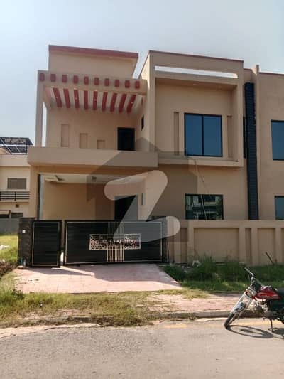 بحریہ انکلیو بحریہ ٹاؤن,اسلام آباد میں 11 کمروں کا 13 مرلہ مکان 2.1 لاکھ میں کرایہ پر دستیاب ہے۔