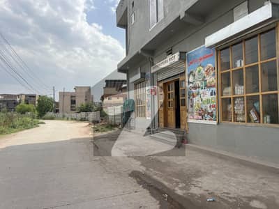 Corner 9.25 Marla Plot For Sale On Abbasi Road 300m From Bazaar, Prime Location