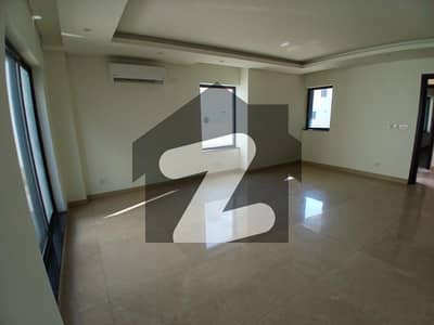 Modern Architecture Half Kanal Villa Eighteen Luxury Living