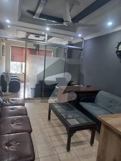 ایف ۔ 11 اسلام آباد میں 1 مرلہ دفتر 35.0 ہزار میں کرایہ پر دستیاب ہے۔