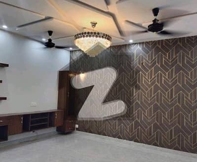 بحریہ ٹاؤن سیکٹر ای بحریہ ٹاؤن,لاہور میں 3 کمروں کا 5 مرلہ مکان 2.0 کروڑ میں برائے فروخت۔