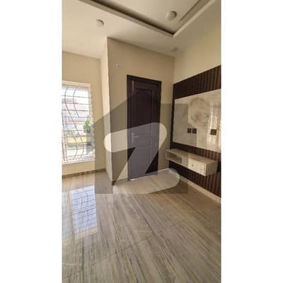 Bahria Enclave ISB, Sector: B, Main Boulevard, 6 Marla Newly Built House With 5 Proper Bedrooms And Double Unit House