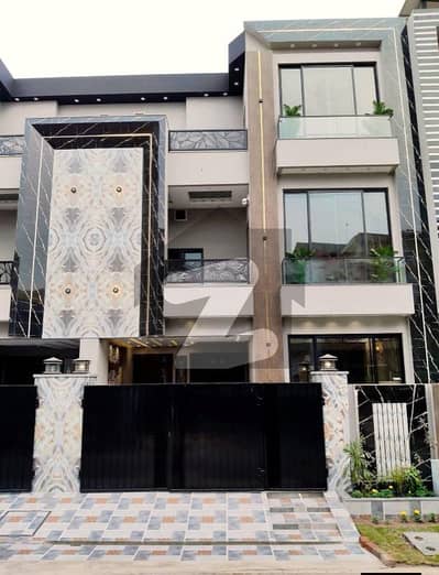 پارک ویو سٹی - ٹیولپ بلاک پارک ویو سٹی,لاہور میں 4 کمروں کا 5 مرلہ مکان 2.45 کروڑ میں برائے فروخت۔