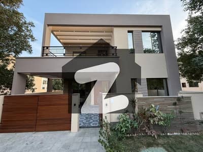 Prime Location 272 Square Yards House In Stunning Bahria Town - Precinct 6 Is Available For Sale