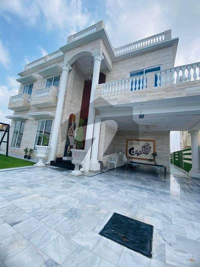 1 KANAL MODERN HOUSE FOR RENTIN DHA PHASE 6