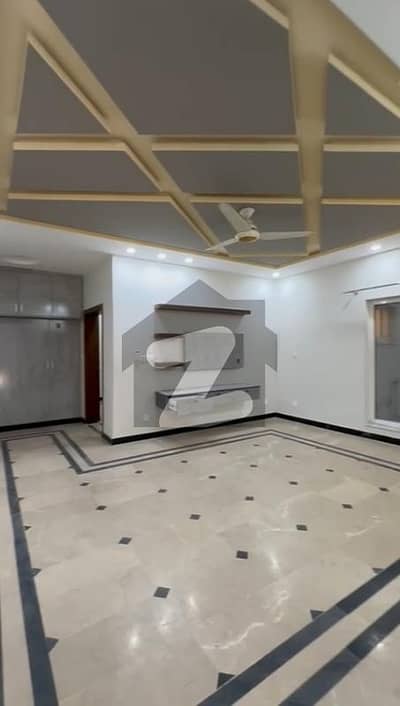 بحریہ ٹاؤن فیز 7 بحریہ ٹاؤن راولپنڈی,راولپنڈی میں 5 کمروں کا 10 مرلہ مکان 1.3 لاکھ میں کرایہ پر دستیاب ہے۔