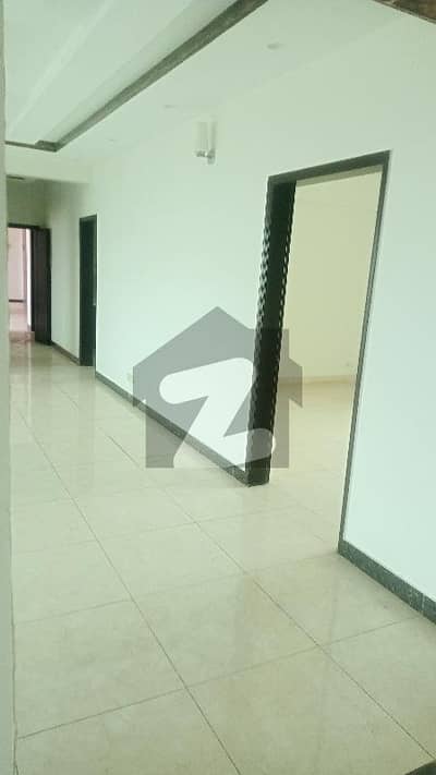 3 bed apartment available for sale in Askari 11 Lahore