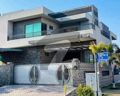 Perfect Corner 5400 Square Feet House In MPCHS - Block B For sale