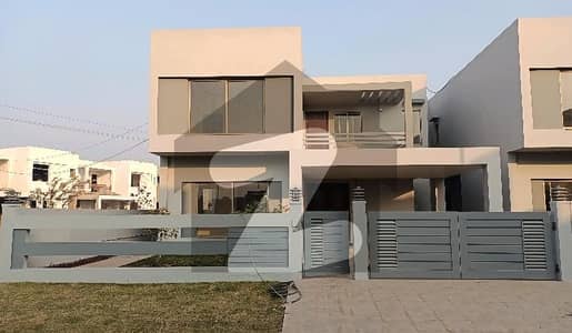 ڈی ایچ اے ولاز ڈی ایچ اے ڈیفینس,ملتان میں 4 کمروں کا 12 مرلہ مکان 1.05 لاکھ میں کرایہ پر دستیاب ہے۔