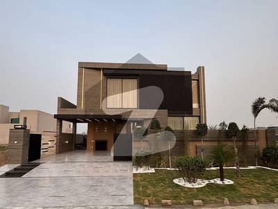 One Kanal Luxurious Bungalow Located Near Dolmen Mall