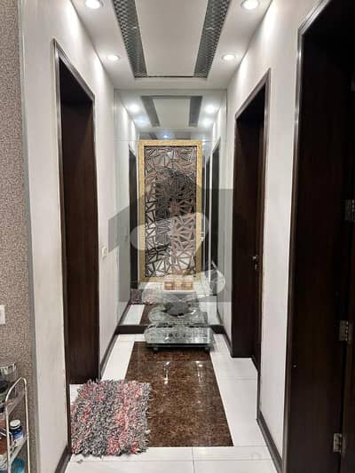 ڈی ایچ اے فیز 5 ڈیفنس (ڈی ایچ اے),لاہور میں 4 کمروں کا 12 مرلہ مکان 6.85 کروڑ میں برائے فروخت۔