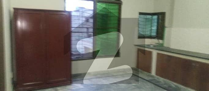 700 sqft 1 bed living area ground floor flat for rent in johar town phase 2