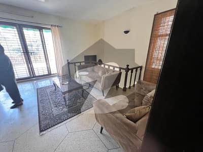 10 MARLA UPPER PORTION AVAILABLE FOR RENT IN JOHAR TOWN (BOR)