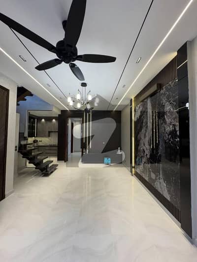 Ultra-Modern 8 Marla Luxury Living in the Heart of DHA 9 Town Ultra-Modern 8 Marla Luxury Living in the Heart of DHA 9 Town