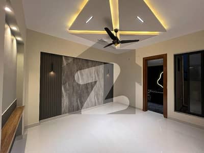 10 Marla Designer House For Sale 10 Marla Designer House For Sale